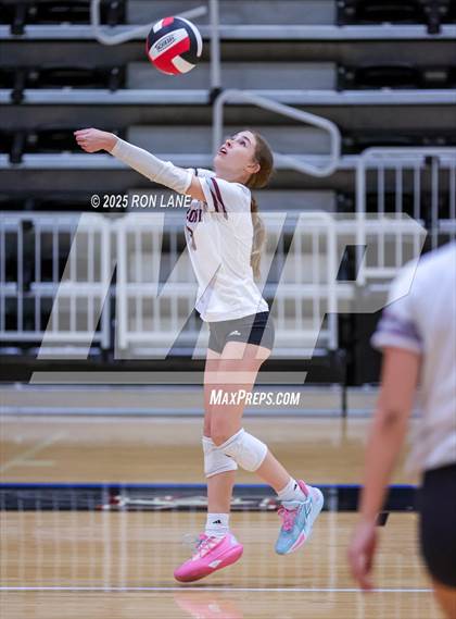 Thumbnail 3 in Edmond Memorial @ Mustang photogallery.