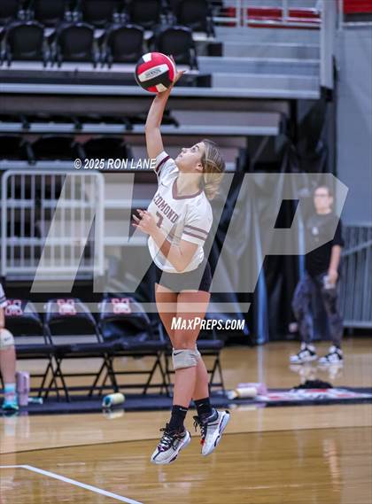 Thumbnail 2 in Edmond Memorial @ Mustang photogallery.