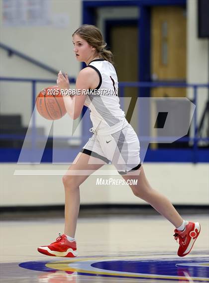 Thumbnail 1 in Kerens vs. Axtell (UIL 2A D1 Bi-District Playoff) photogallery.