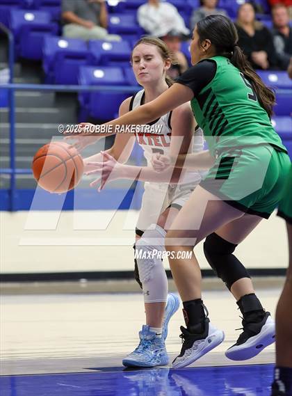 Thumbnail 3 in Kerens vs. Axtell (UIL 2A D1 Bi-District Playoff) photogallery.
