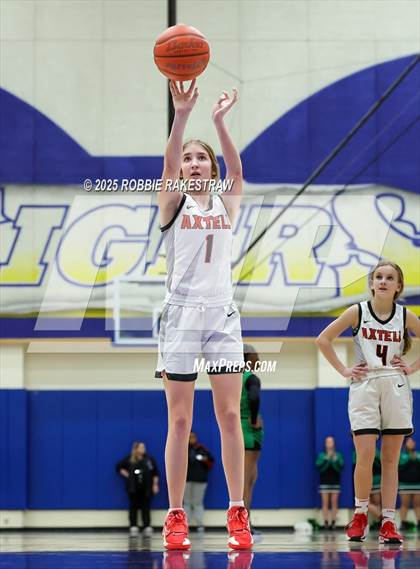 Thumbnail 2 in Kerens vs. Axtell (UIL 2A D1 Bi-District Playoff) photogallery.