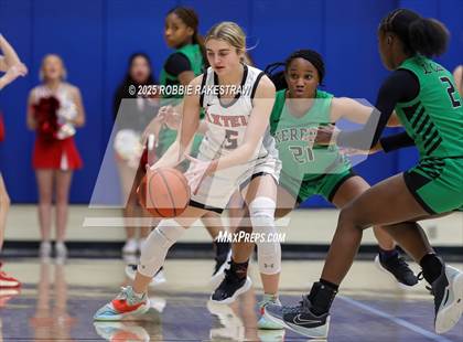 Thumbnail 1 in Kerens vs. Axtell (UIL 2A D1 Bi-District Playoff) photogallery.