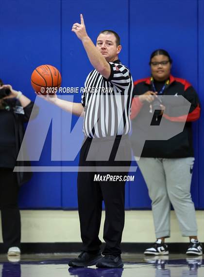 Thumbnail 1 in Kerens vs. Axtell (UIL 2A D1 Bi-District Playoff) photogallery.