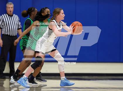 Thumbnail 3 in Kerens vs. Axtell (UIL 2A D1 Bi-District Playoff) photogallery.