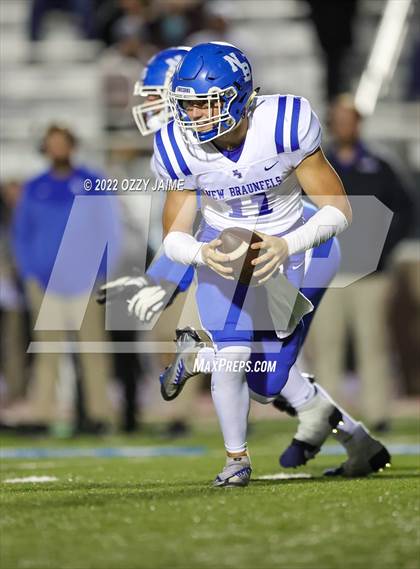 Thumbnail 2 in New Braunfels @ Reagan (UIL 6A Regional Playoffs) photogallery.