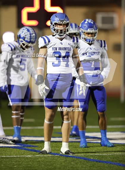 Thumbnail 3 in New Braunfels @ Reagan (UIL 6A Regional Playoffs) photogallery.