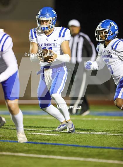 Thumbnail 2 in New Braunfels @ Reagan (UIL 6A Regional Playoffs) photogallery.