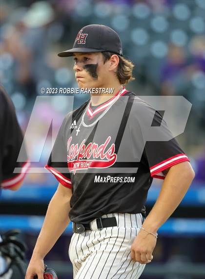 Thumbnail 1 in Shiner vs. New Home (UIL 2A Baseball State Semifinal) photogallery.