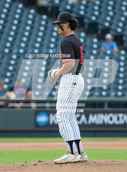 Thumbnail 2 in Shiner vs. New Home (UIL 2A Baseball State Semifinal) photogallery.