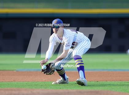 Thumbnail 3 in Shiner vs. New Home (UIL 2A Baseball State Semifinal) photogallery.