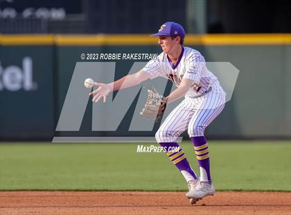 Thumbnail 3 in Shiner vs. New Home (UIL 2A Baseball State Semifinal) photogallery.