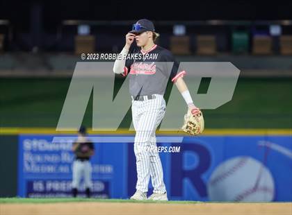 Thumbnail 2 in Shiner vs. New Home (UIL 2A Baseball State Semifinal) photogallery.