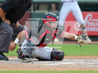 Thumbnail 1 in Shiner vs. New Home (UIL 2A Baseball State Semifinal) photogallery.