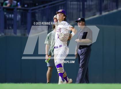 Thumbnail 3 in Shiner vs. New Home (UIL 2A Baseball State Semifinal) photogallery.
