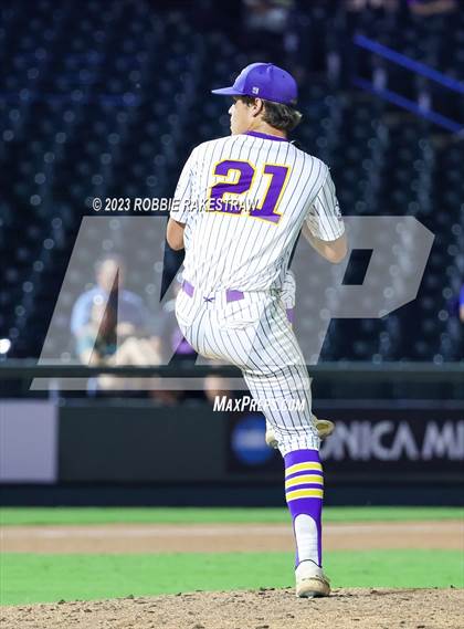 Thumbnail 2 in Shiner vs. New Home (UIL 2A Baseball State Semifinal) photogallery.