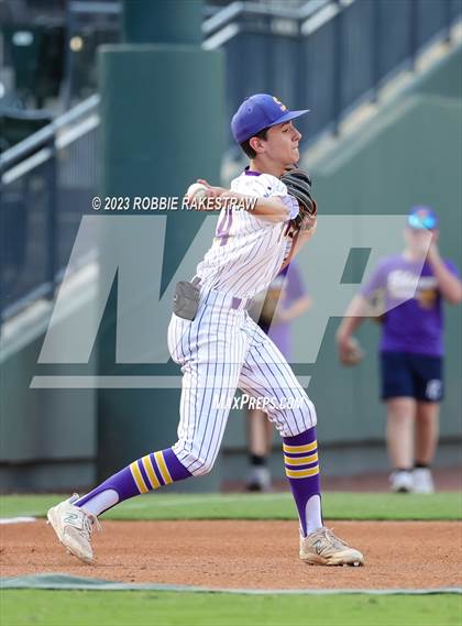 Thumbnail 1 in Shiner vs. New Home (UIL 2A Baseball State Semifinal) photogallery.