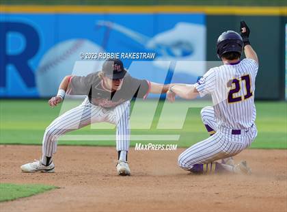 Thumbnail 3 in Shiner vs. New Home (UIL 2A Baseball State Semifinal) photogallery.