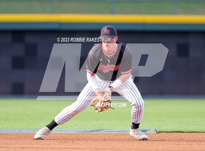 Thumbnail 1 in Shiner vs. New Home (UIL 2A Baseball State Semifinal) photogallery.