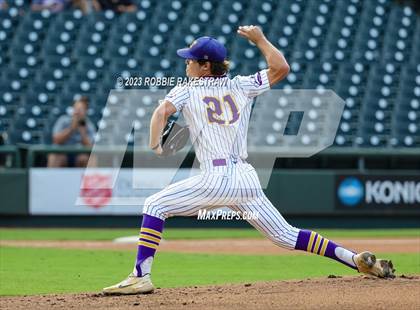 Thumbnail 1 in Shiner vs. New Home (UIL 2A Baseball State Semifinal) photogallery.