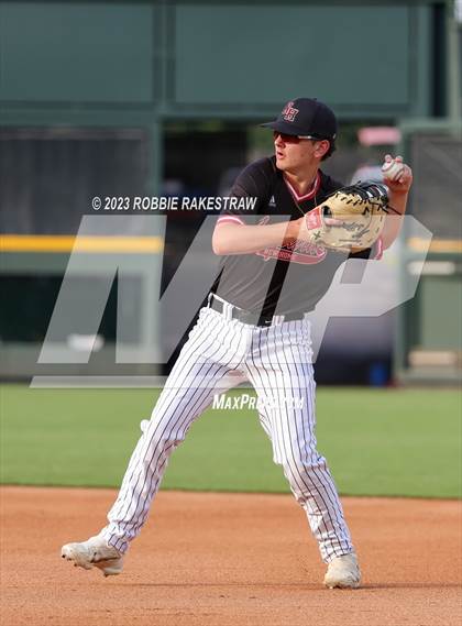 Thumbnail 3 in Shiner vs. New Home (UIL 2A Baseball State Semifinal) photogallery.