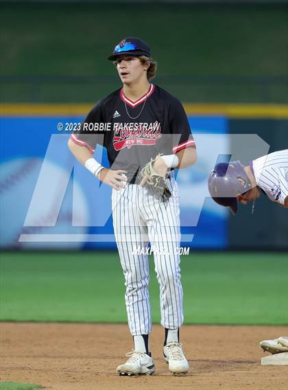 Thumbnail 2 in Shiner vs. New Home (UIL 2A Baseball State Semifinal) photogallery.