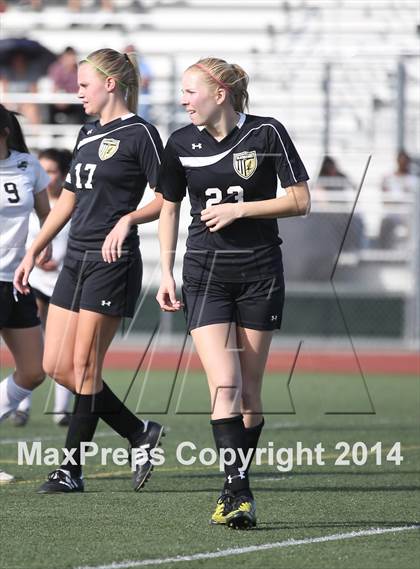 Thumbnail 2 in Citrus Valley vs. Pacifica (CIF SS D6 Final) photogallery.