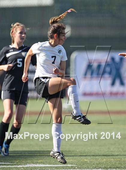 Thumbnail 2 in Citrus Valley vs. Pacifica (CIF SS D6 Final) photogallery.