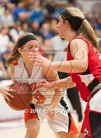 Thumbnail 3 in Hoosac Valley vs. South Hadley (Spalding Hoophall Classic) photogallery.