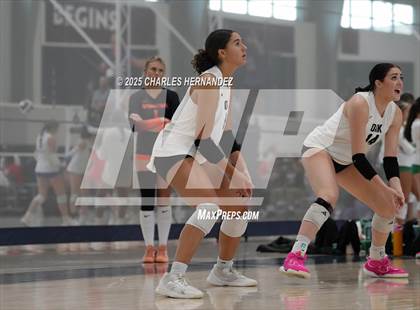 Thumbnail 1 in Klein Oak vs Shadow Creek (Legends Invitational) photogallery.