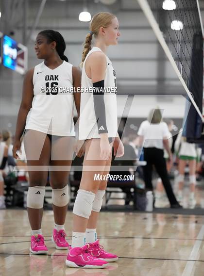 Thumbnail 1 in Klein Oak vs Shadow Creek (Legends Invitational) photogallery.