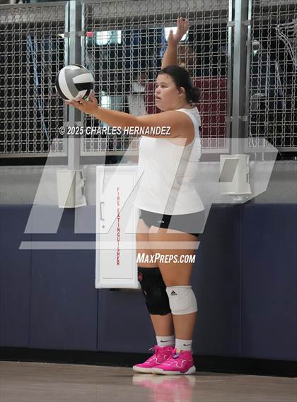 Thumbnail 2 in Klein Oak vs Shadow Creek (Legends Invitational) photogallery.
