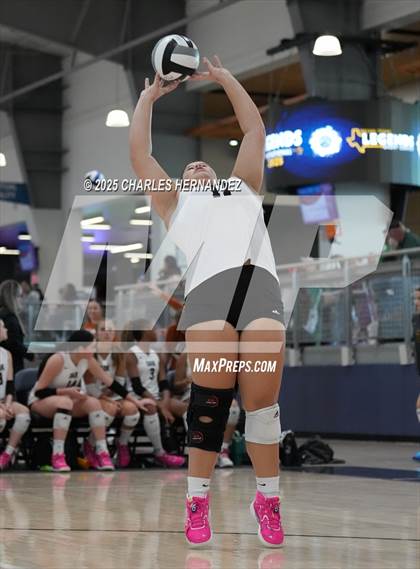 Thumbnail 2 in Klein Oak vs Shadow Creek (Legends Invitational) photogallery.