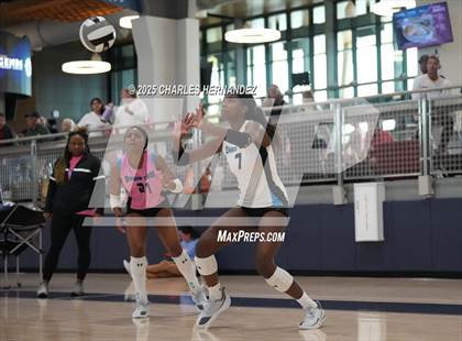Thumbnail 2 in Klein Oak vs Shadow Creek (Legends Invitational) photogallery.