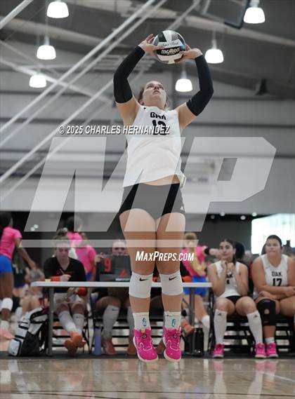 Thumbnail 2 in Klein Oak vs Shadow Creek (Legends Invitational) photogallery.