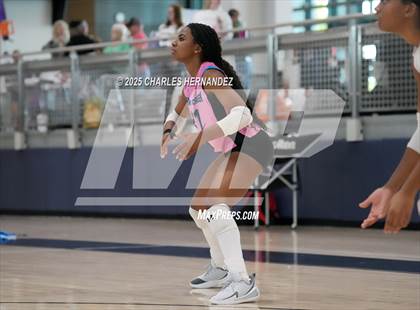 Thumbnail 2 in Klein Oak vs Shadow Creek (Legends Invitational) photogallery.