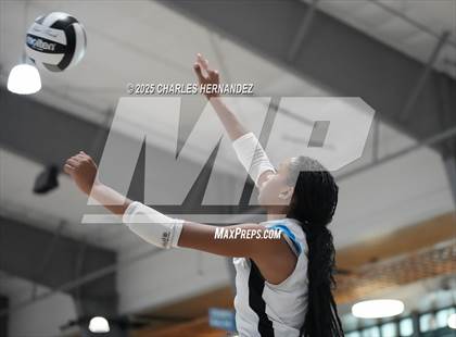 Thumbnail 3 in Klein Oak vs Shadow Creek (Legends Invitational) photogallery.