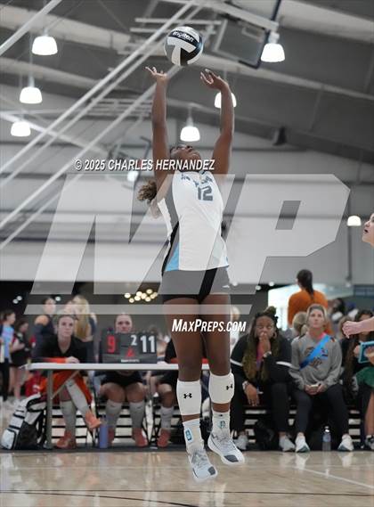 Thumbnail 1 in Klein Oak vs Shadow Creek (Legends Invitational) photogallery.