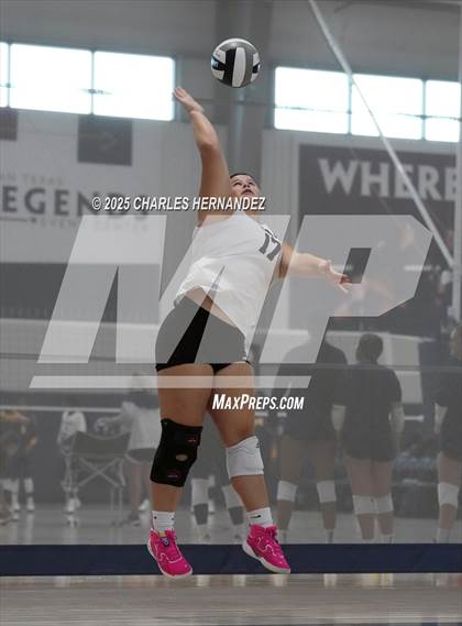 Thumbnail 1 in Klein Oak vs Shadow Creek (Legends Invitational) photogallery.