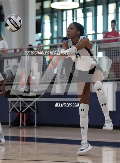 Thumbnail 1 in Klein Oak vs Shadow Creek (Legends Invitational) photogallery.
