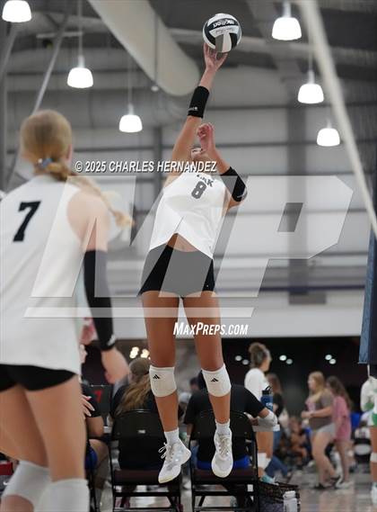 Thumbnail 1 in Klein Oak vs Shadow Creek (Legends Invitational) photogallery.