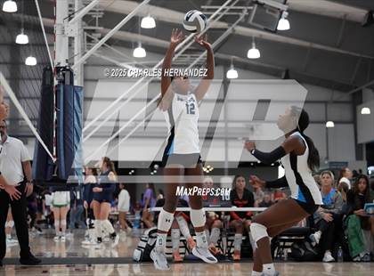 Thumbnail 2 in Klein Oak vs Shadow Creek (Legends Invitational) photogallery.