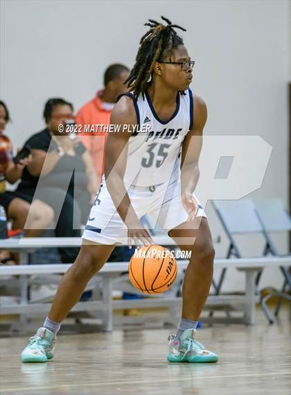 Thumbnail 2 in Henderson Collegiate vs. Wayne Preparatory Academy (Isaac Levy Veterans Day Tournament) photogallery.