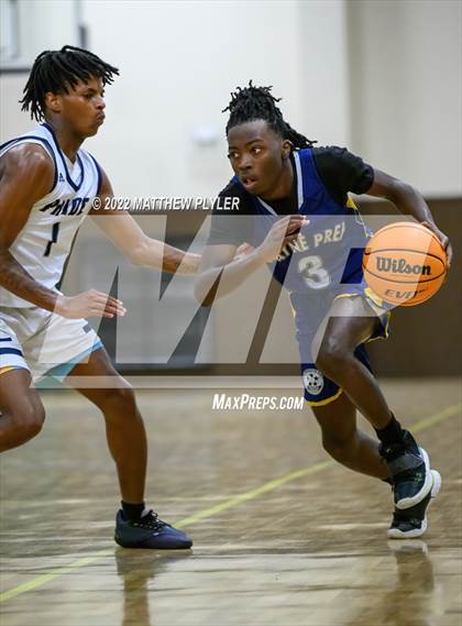 Thumbnail 3 in Henderson Collegiate vs. Wayne Preparatory Academy (Isaac Levy Veterans Day Tournament) photogallery.