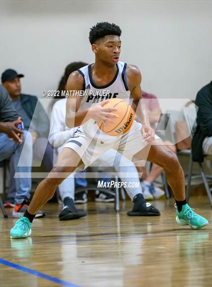 Thumbnail 2 in Henderson Collegiate vs. Wayne Preparatory Academy (Isaac Levy Veterans Day Tournament) photogallery.