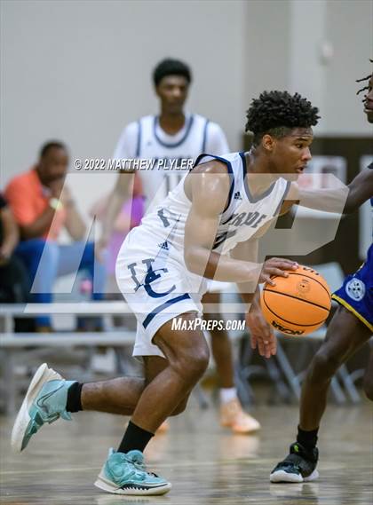 Thumbnail 3 in Henderson Collegiate vs. Wayne Preparatory Academy (Isaac Levy Veterans Day Tournament) photogallery.
