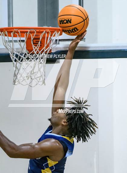 Thumbnail 3 in Henderson Collegiate vs. Wayne Preparatory Academy (Isaac Levy Veterans Day Tournament) photogallery.
