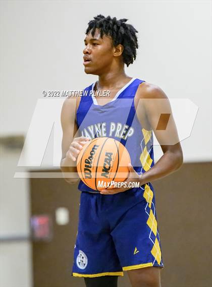 Thumbnail 2 in Henderson Collegiate vs. Wayne Preparatory Academy (Isaac Levy Veterans Day Tournament) photogallery.
