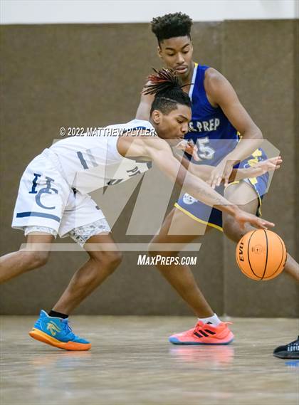Thumbnail 2 in Henderson Collegiate vs. Wayne Preparatory Academy (Isaac Levy Veterans Day Tournament) photogallery.