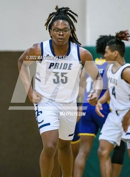 Thumbnail 3 in Henderson Collegiate vs. Wayne Preparatory Academy (Isaac Levy Veterans Day Tournament) photogallery.