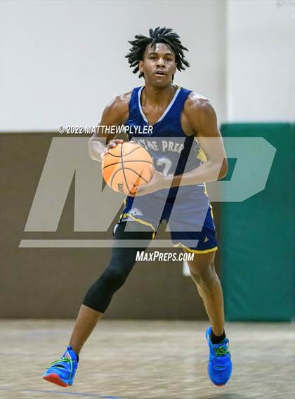 Thumbnail 1 in Henderson Collegiate vs. Wayne Preparatory Academy (Isaac Levy Veterans Day Tournament) photogallery.